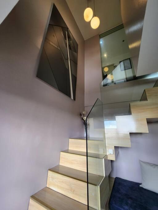 Enjoy Bgc Sunset And Golf Course View 2 Bedroom Loft With 100Mbps Internet Connection Manila Ngoại thất bức ảnh